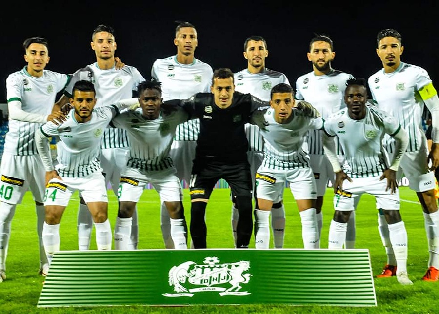 الفصائل المشجعة لنادي الرجاء تدعو فريقها للتشبت بعدم خوض مباراة الدفاع الجديدي يوم غد الثلاثاء