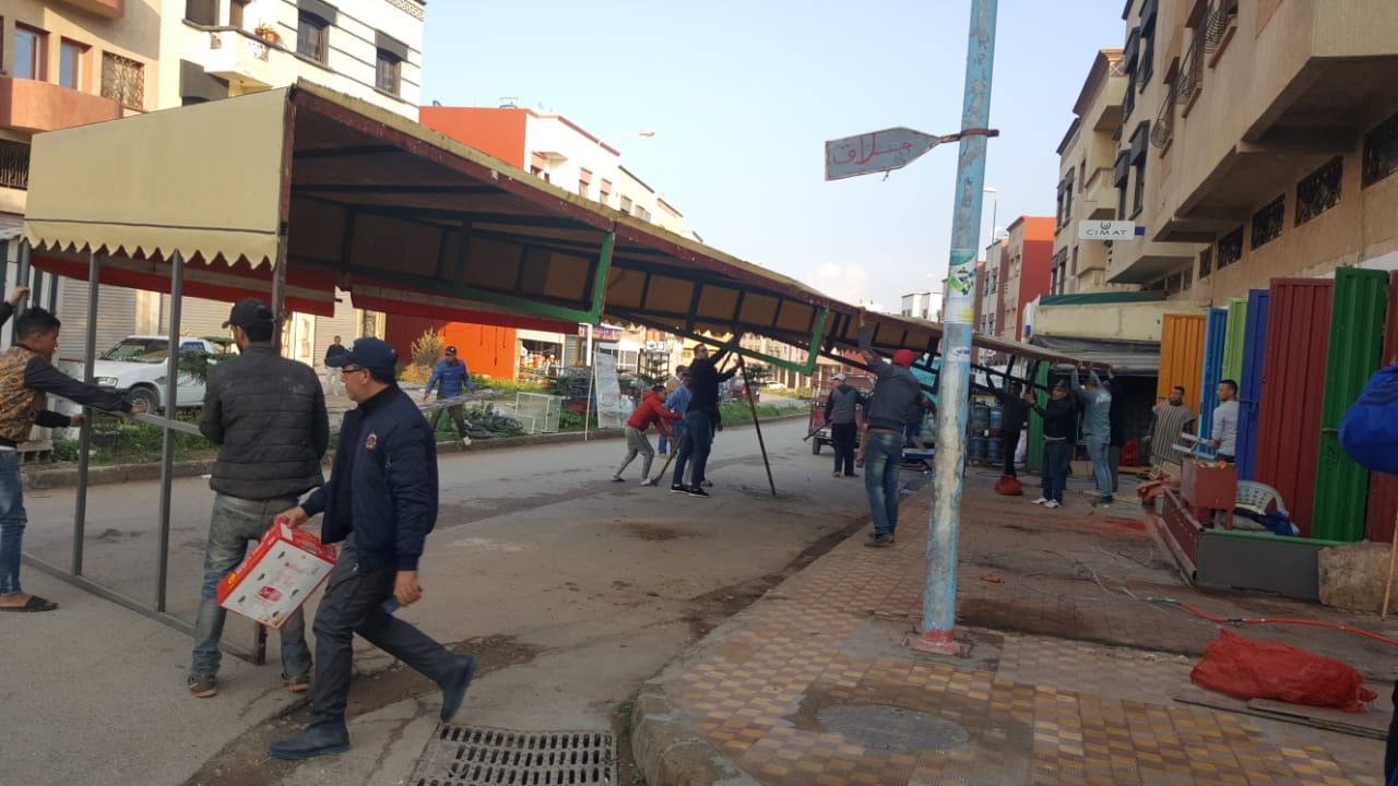 بالصور.. السلطات المحلية تشن حملة واسعة لتحرير الملك العمومي بحي السلام بالجديدة