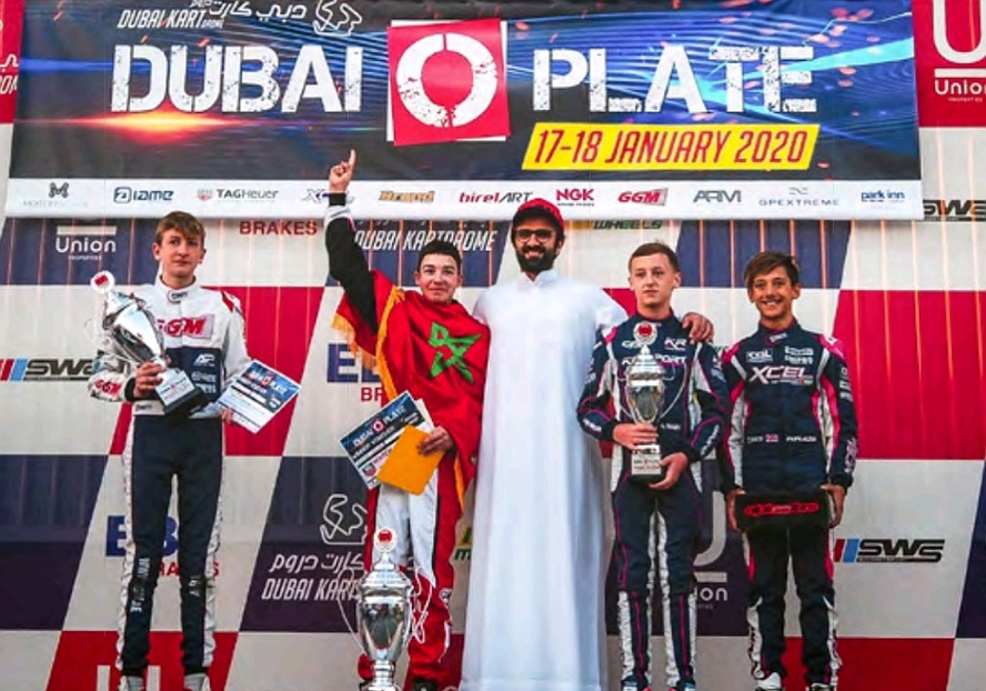 البطل الدولي ابن الجديدة سليمان زنفاري يحرز أول لقب دولي في سباق الكارتينغ بدبي