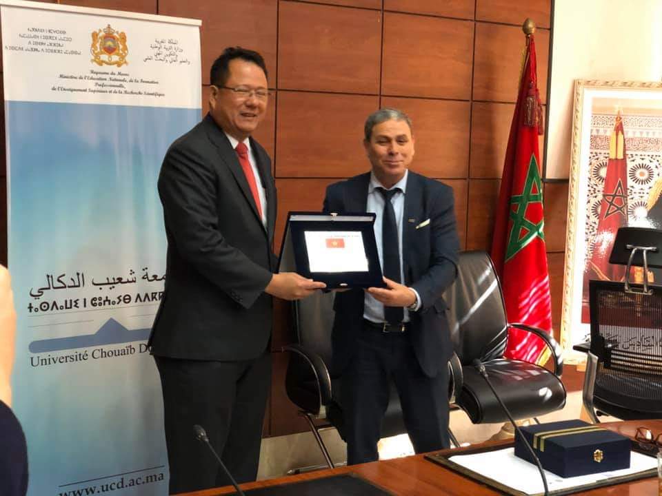 السفير التايلاندي في زيارة عمل لجامعة شعيب الدكالي بالجديدة