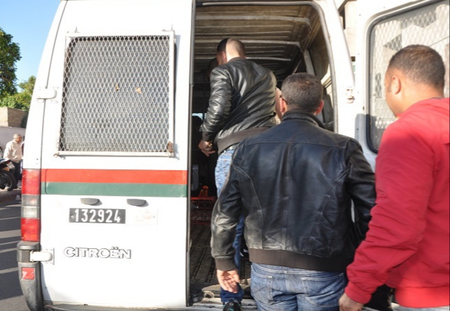 ايقاف صاحب مصنع سري لتذويب البطاريات أصدر في حقه درك أولاد غانم مذكرة بحث وطنية