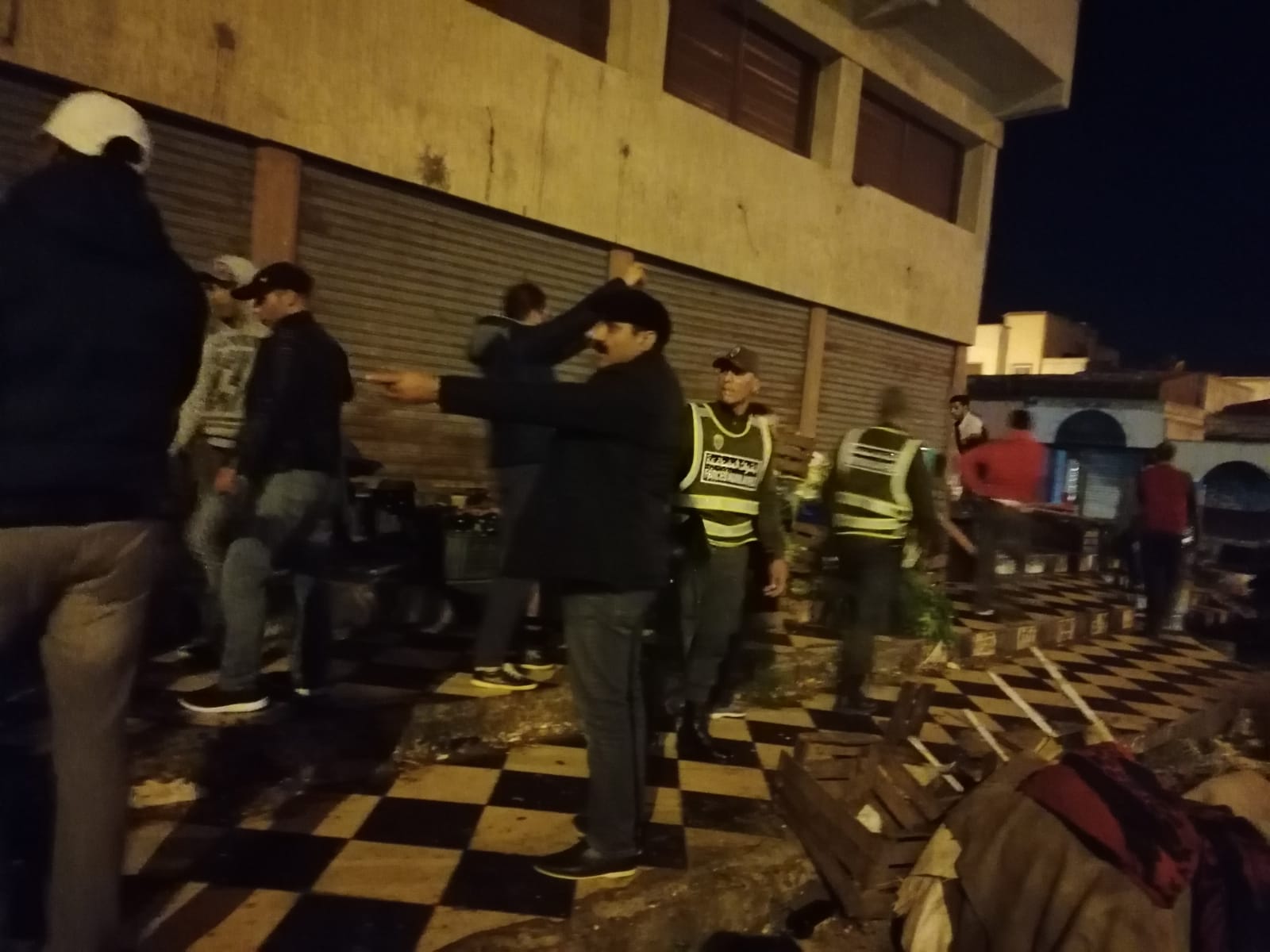 بعد حملة واسعة لتحرير الملك العمومي.. انطلاق عملية توطين الباعة المتجولين في سوق السعادة النموذجي بالجديدة