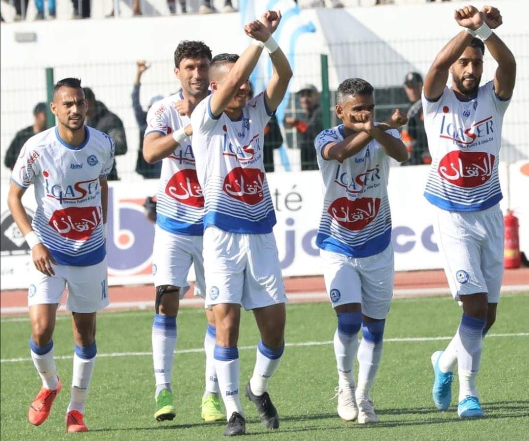 اطر ولاعبو نهضة الزمامرة يتبرعون بأجرة شهر مارس لفائدة صندوق  محاربة كورونا