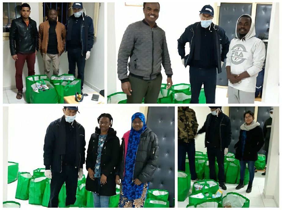 التفاتة إنسانية..  توزيع مساعدات غذائية على الطلبة الأفارقة القاطنين بالحي الجامعي بالجديدة