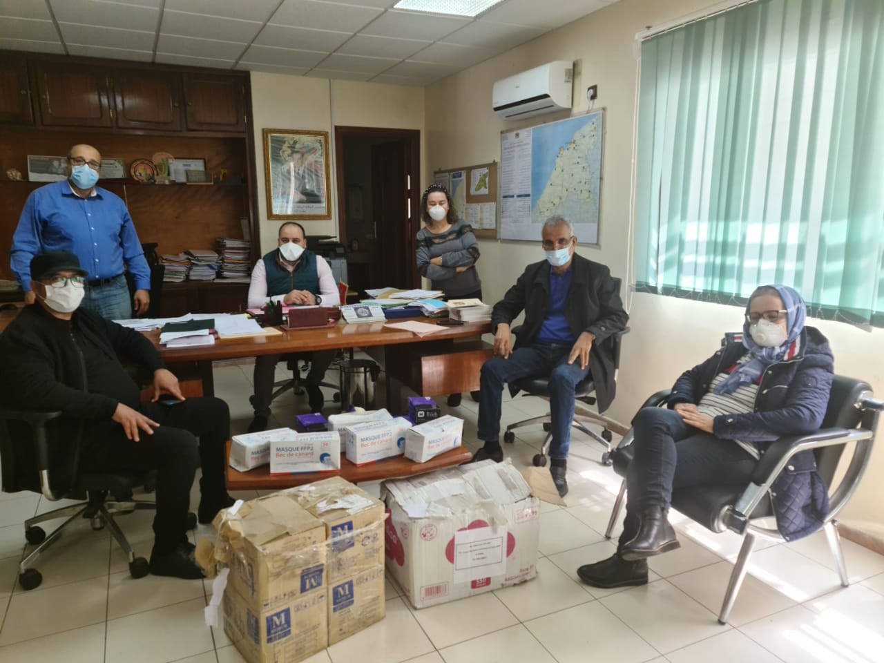 جمعية دكالة تدعم الاطر الصحية بكمامات من نوع FPP2 وتدعم ماليا جمعية الأعمال الاجتماعية بعمالة الجديدة