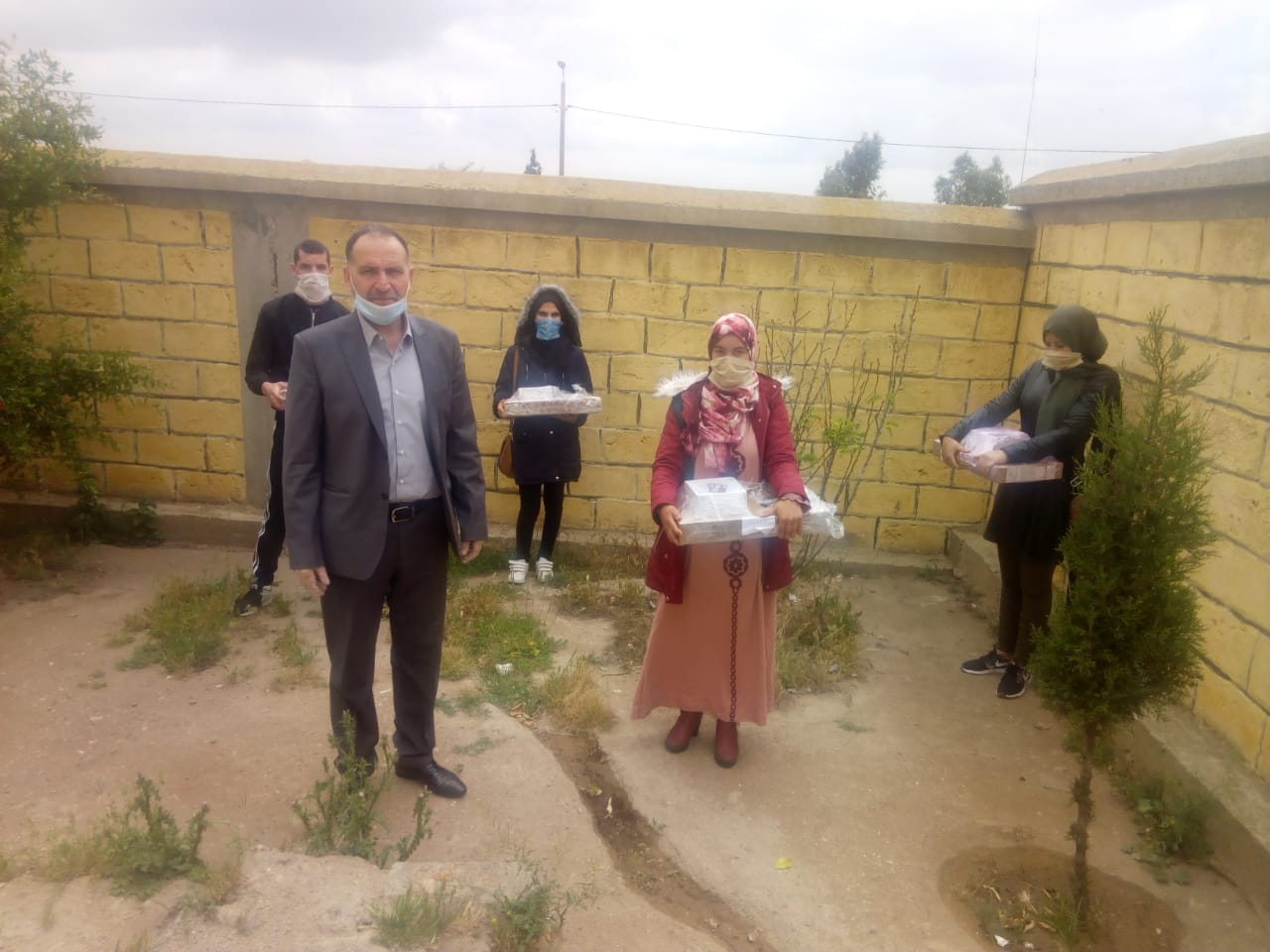 مؤسسة عبد الواحد القادري توزع 26 حاسوب وموديم على الطلبة بإقليم سيدي بنور