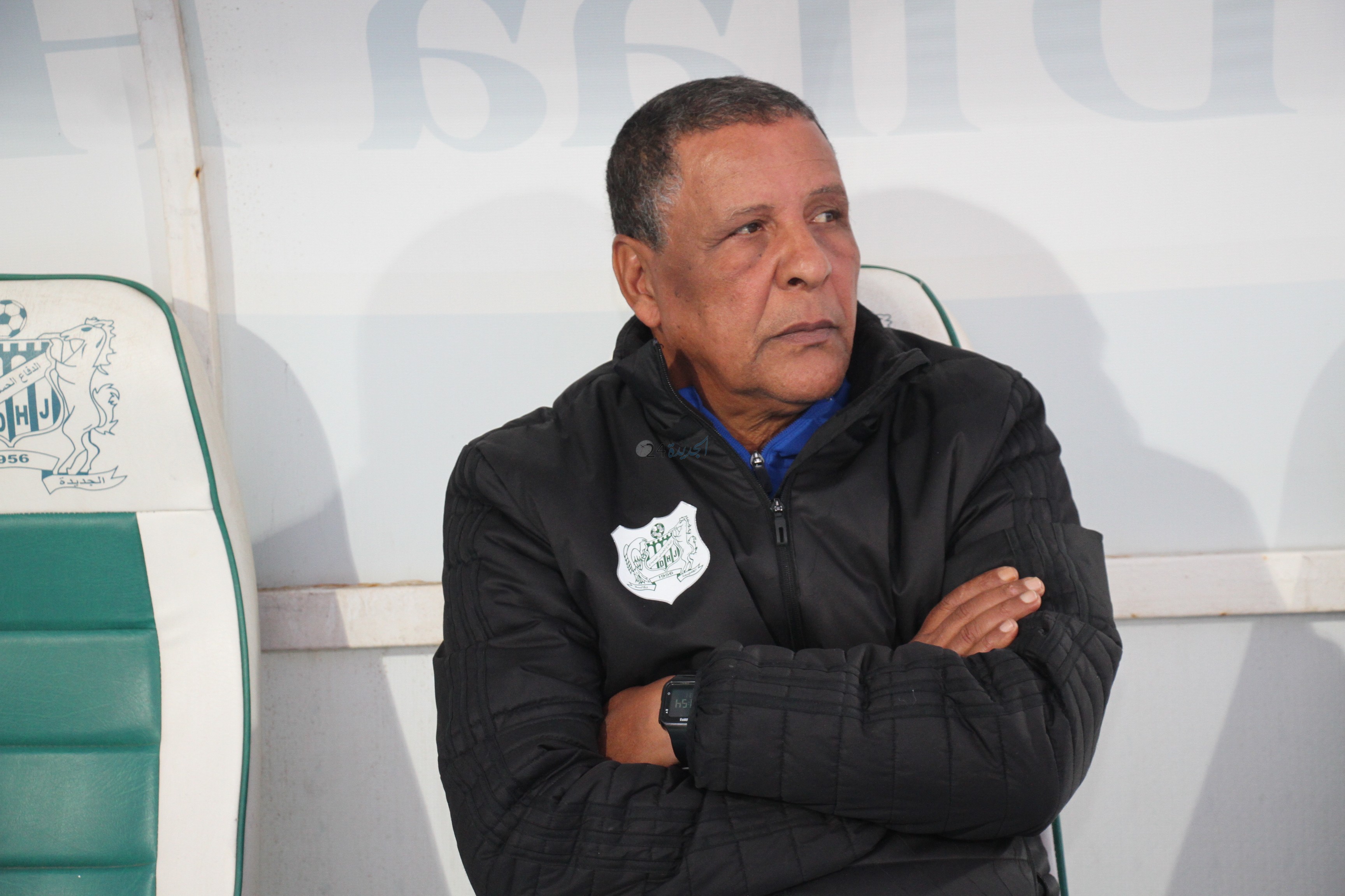 الدفاع الحسني الجديدي يفك ارتباطه بالمدرب عبد القادر عمراني والمعد البدني بوجنان بالتراضي