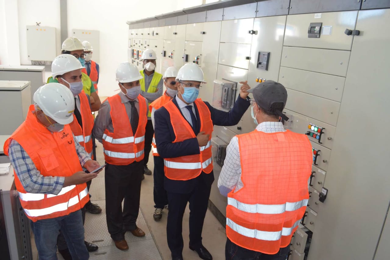 المدير العام للمكتب الوطني للكهرباء يطلع بالحسيمة على مشروع تحلية مياه البحر