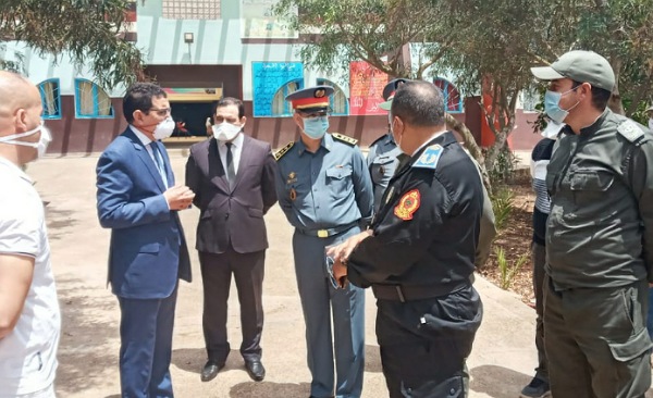 عامل الجديدة يشرف بثانوية شوقي بمولاي عبد الله على انطلاق عملية إصدار البطاقة الوطنية لتلاميذ الباكالوريا