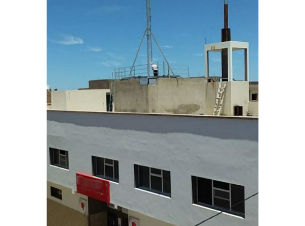 السلطات توقف عملية تثبيت جهاز لاسلكي فوق حمام شعبي بمدينة البئر الجديد