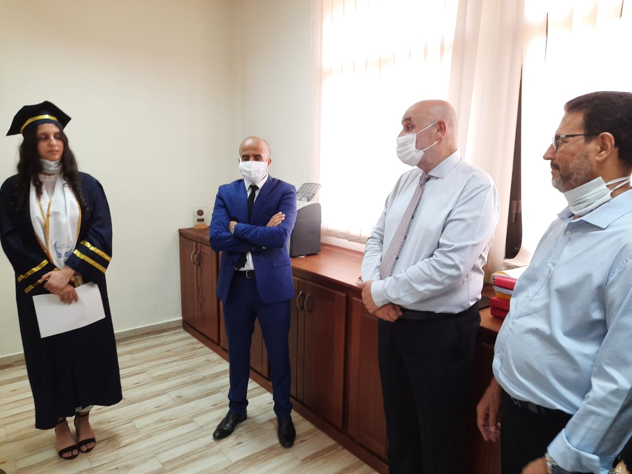 المدير الإقليمي بالجديدة يستقبل التلميذة جنات فاريس من الملاك الأزرق الحاصلة على المرتبة الأولى وطنيا في العلوم الرياضية (أ)، والثانية وطنيا في جميع الشعب