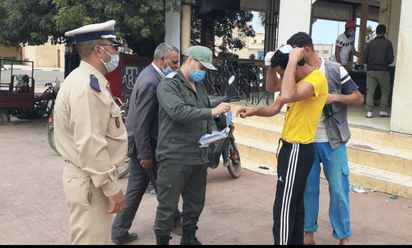 السلطات تنظم حملة تحسيسية بجماعة اثنين هشتوكة للوقاية من فيروس كورونا