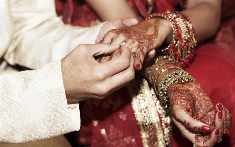 حفلات وأعراس تقام علنا في زمن كورونا بالجديدة