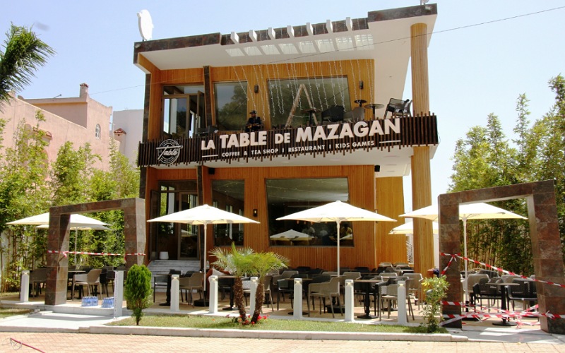 شاهد.. عادل صعصع يفتتح مقهى فاخرة بمنتجع سيدي بوزيد تحمل اسم '' LA TABLE DE MAZAGAN ''