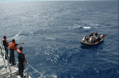 طرادة من الدرك البحري بالجرف الأصفر تعترض قاربا على متنه 11 ''حراك'' إلى 'إلدورادو' القارة العجوز