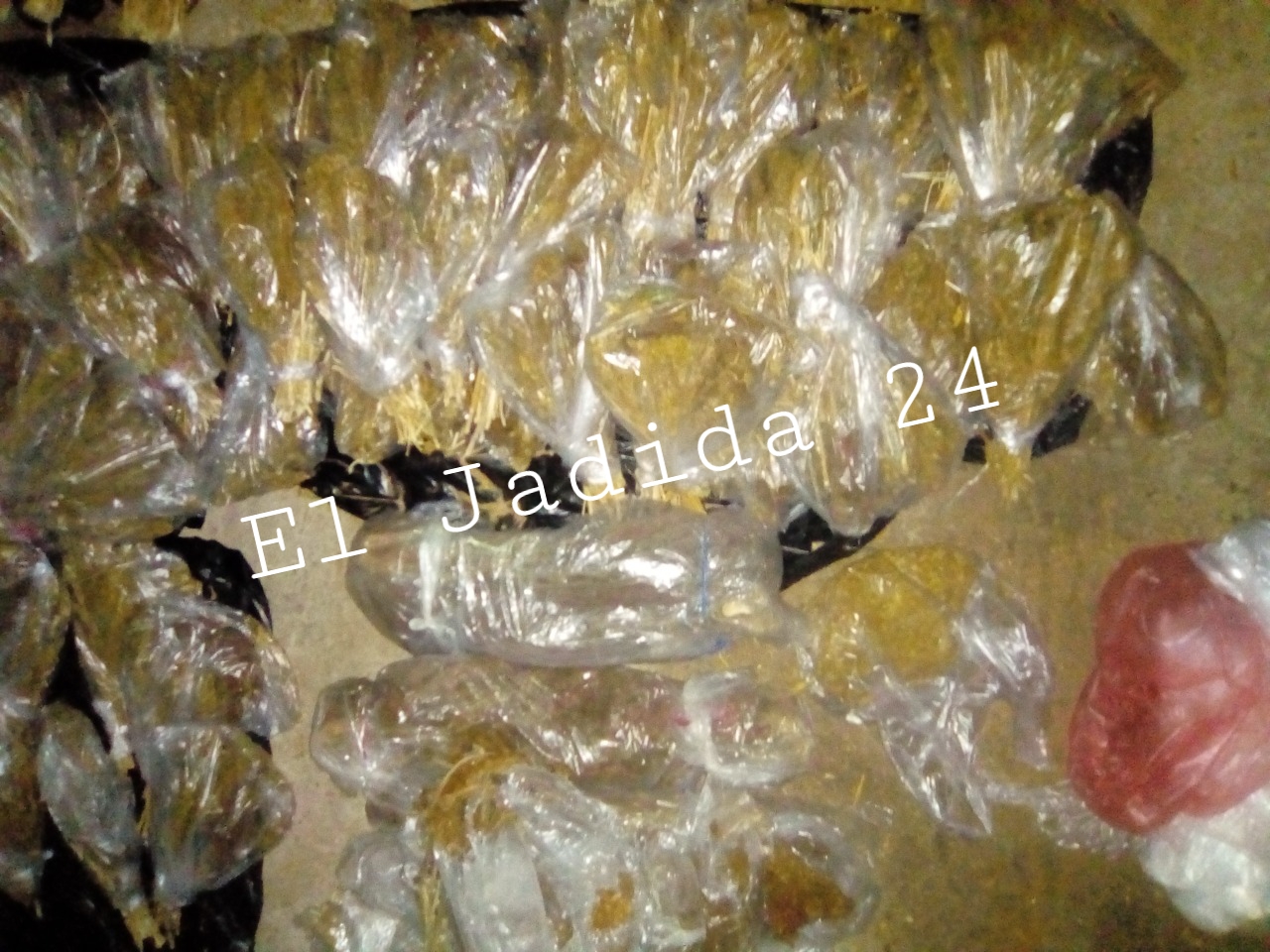 بالصور.. درك الوليدية يواصل حربه على تجار المخدرات ويحجز كمية مهمة من الكيف وطابا