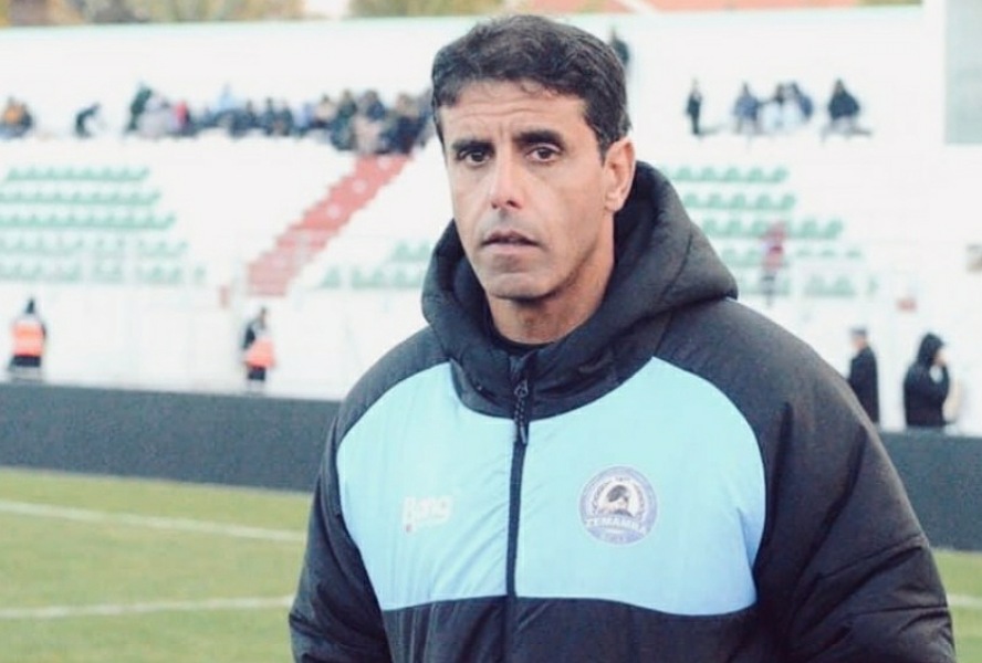 نهضة الزمامرة يستنكر تصريحات مدربه سعيد شيبا بعد مباراة الوداد ويوقفه عن التدريب