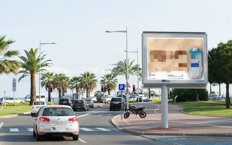 الشركة المستغلة للوحات الاشهارية بالجديدة تنفي ادعاءات حزب المصباح بصدور حكم قضائي ضدها بتفكيك اللوحات