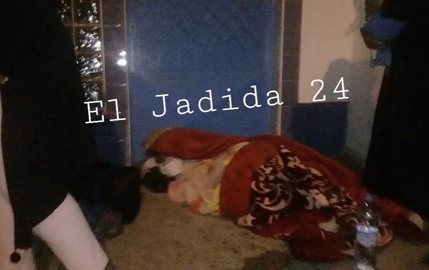 خطير .. إنجاب سيدة أمام المركز الصحي بالبئر الجديد بعد اغلاقه بسبب فيروس كورونا