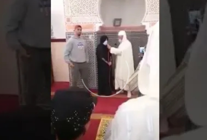 سيدة فرنسية تشهر إسلامها بمسجد سيدي موسى بالجديدة