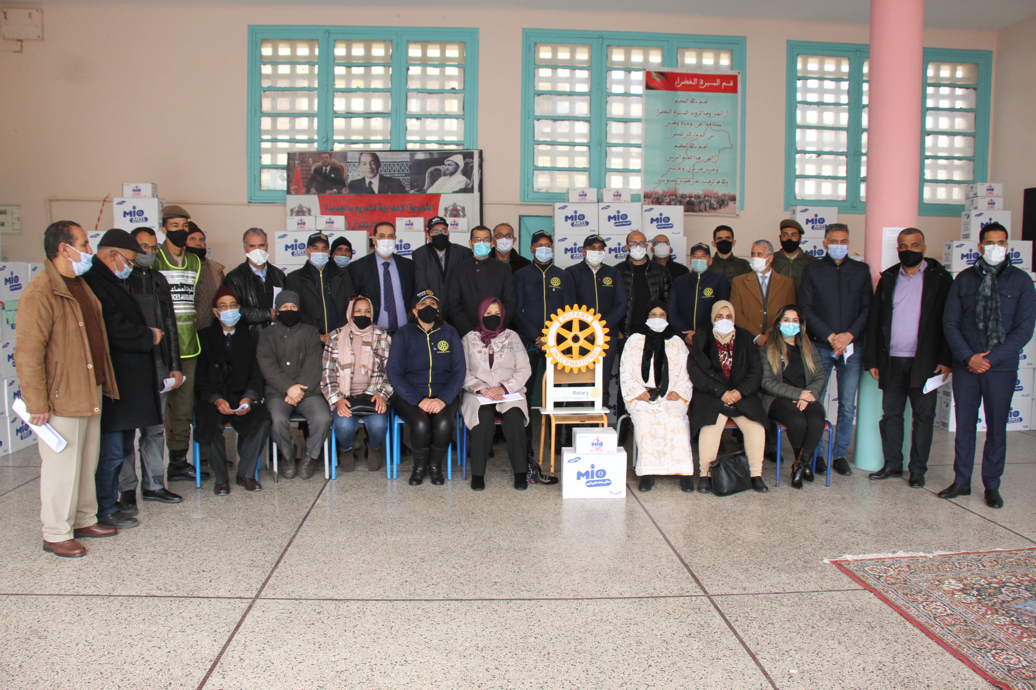 نادي روتاري الجديدة مازكان وشركتي 'باسف'  و'اما دترجان' يوزعون 14 طنا من المعقمات و 1512 معقما كحوليا على 16 مؤسسة تعليمية بالجديدة