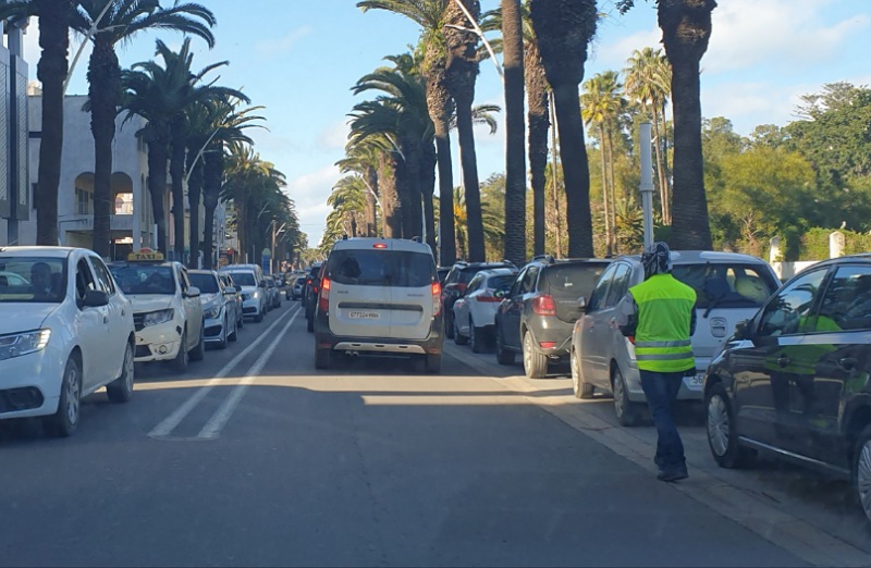 سكان مجموعة من الاقامات السكنية يطالبون بالتدخل ضد ظاهرة أصحاب السترات الصفراء