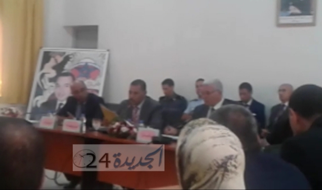 عامل اقليم سيدي بنور يوقف دورة فبراير بجماعة العونات ويكلف لجنة مؤقتة لتسيير الجماعة