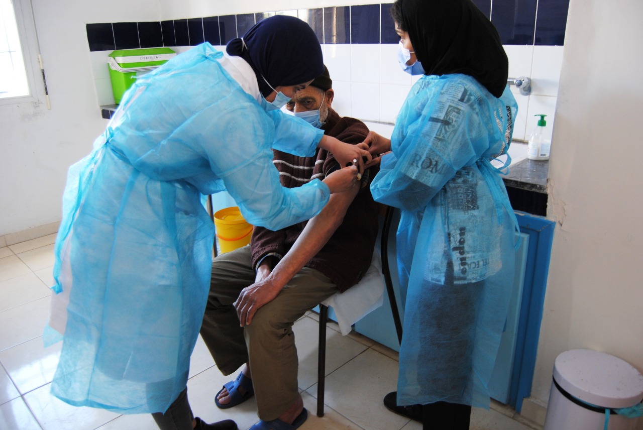 انطلاق المرحلة الثانية من حملة التلقيح ضد كوفيد19 بالواليدية وعدد الملقحين باقليم سيدي بنور يتجاوز ال 11 ألف شخص