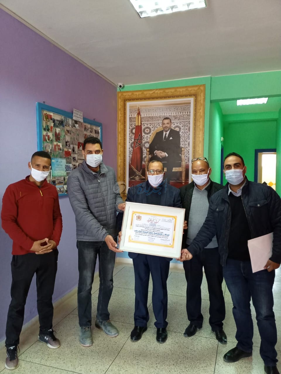 ثانوية المسيرة بأولاد غانم تكرم أطر شركة 'تكسيم' لبناء معمل الإسمنت