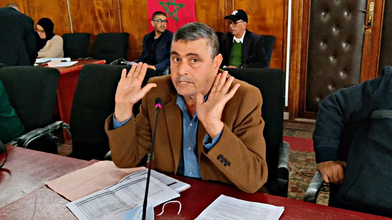 ابو الفرج.. غياب الرئيس واغلبيته  عن مناقشة الشأن المحلي بجماعة سيدي بنور  يبين حجم غياب المسؤولية