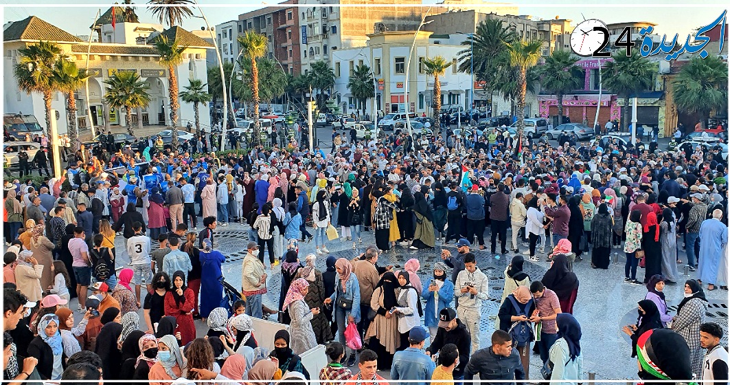 المئات من المواطنين يحتجون بوسط الجديدة للتنديد باستمرار العدوان الإسرائيلي على شعب فلسطين