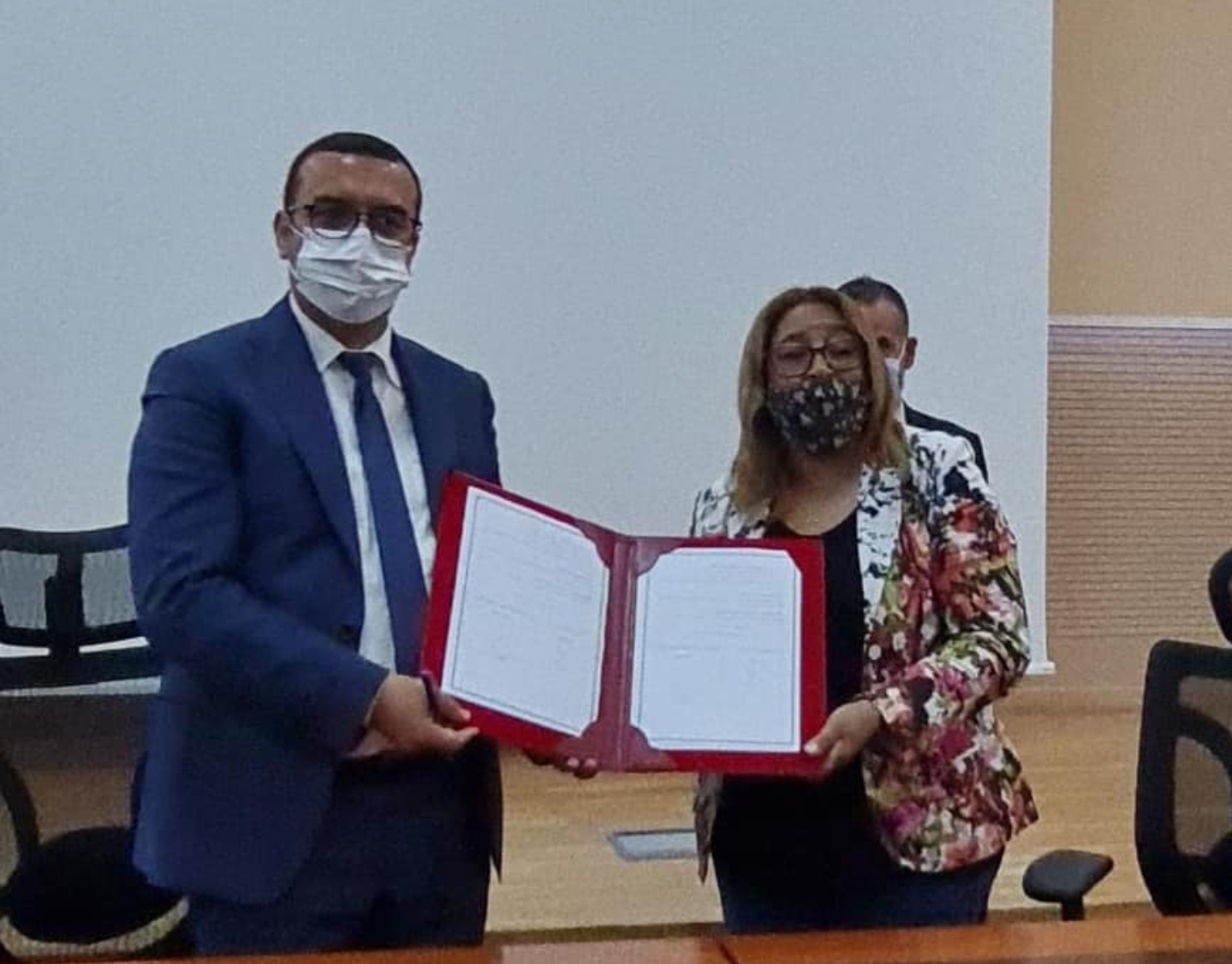 الجمعية المغربية منال لحقوق الطفل والمرأة بالجديدة توقع اتفاقيات شراكة مع وزارة الشغل