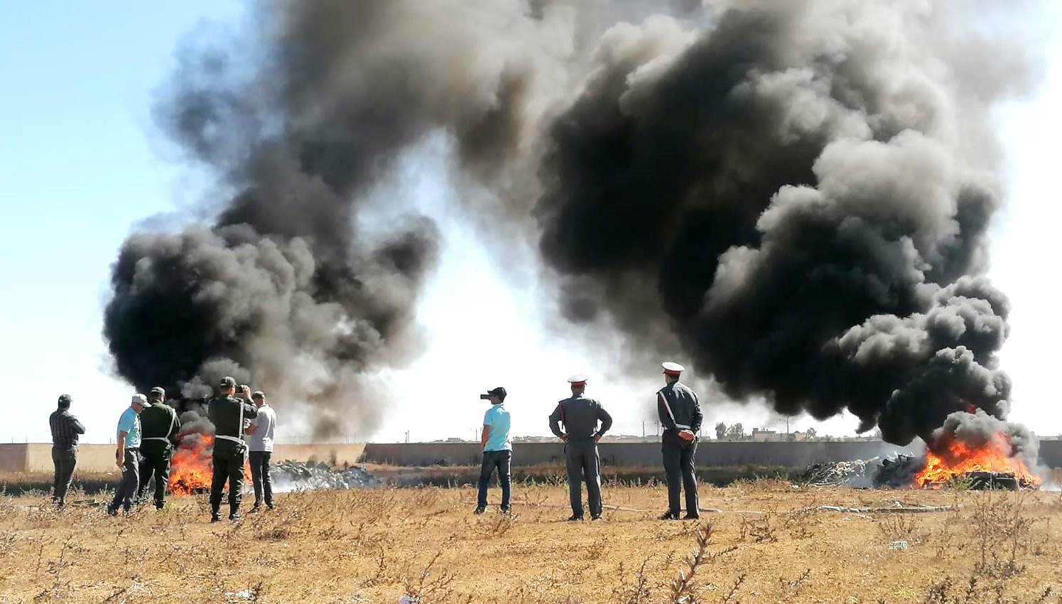 اللجنة القانونية بالجديدة تتلف كميات هامة من المخدرات والمحجوزات + فيديو