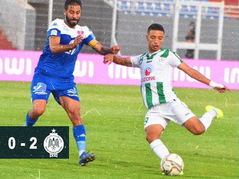 الرجاء البيضاوي يلحق الهزيمة الثانية بفريق الدفاع الحسني الجديدي في البطولة