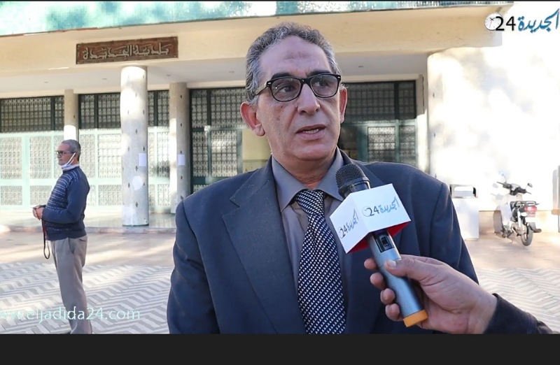 منصف مديح: المجلس يصوت بالاغلبية على ميزانية الجماعة لسنة 2022 ويخصص 400 مليون سنتيم لإصلاح الحفر بالجديدة