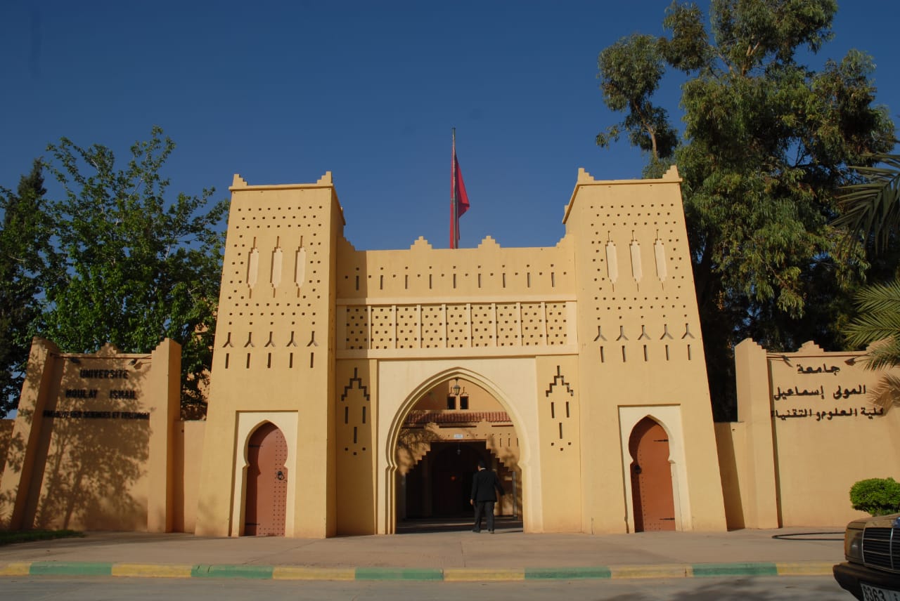 هيئة حقوقية تصدر بلاغا ناريا ضد عميد كلية العلوم والتقنيات بالراشيدية