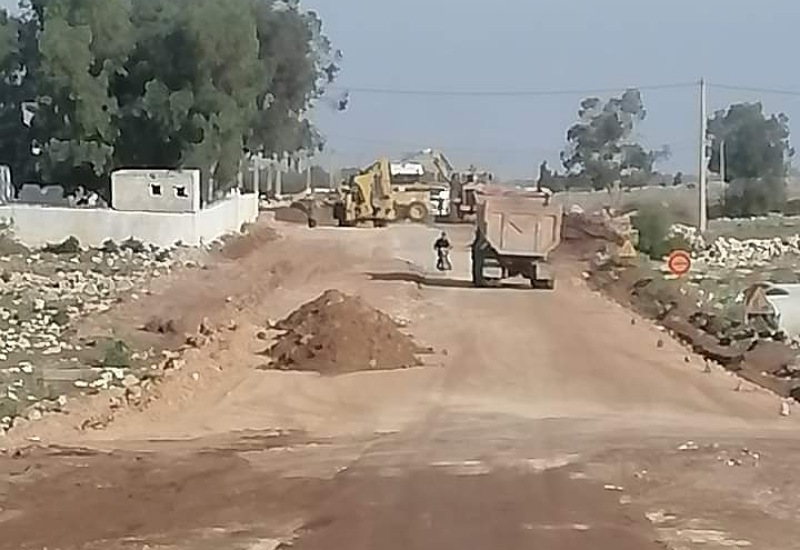 جمعويون يطالبون بفتح تحقيق في تهيئة طريق اقليمية بين جماعتي اولاد عيسى وسيدي امحمد اخديم