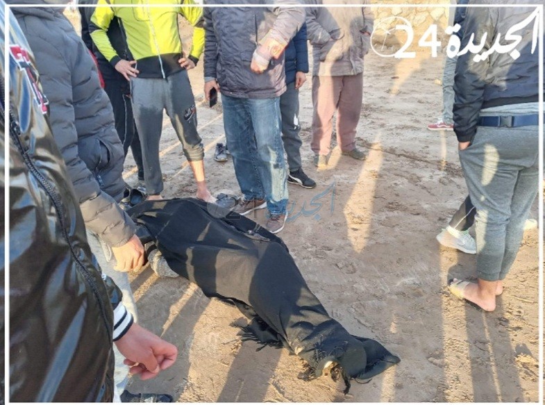 آخر حصيلة لغرق قارب تقليدي في سواحل الجديدة: مصرع بحارين وفقدان خمسة آخرين