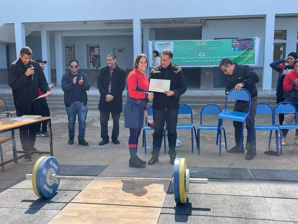 تلميذات بثانوية بئرانزران بالجديدة بطلات في رفع الأثقال يمثلن المغرب في المحافل الدولية