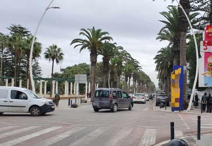 فوضى اللوحات الاشهارية بالجديدة.. مطالب باصدار قرارات جماعية جديدة لتنظيم القطاع