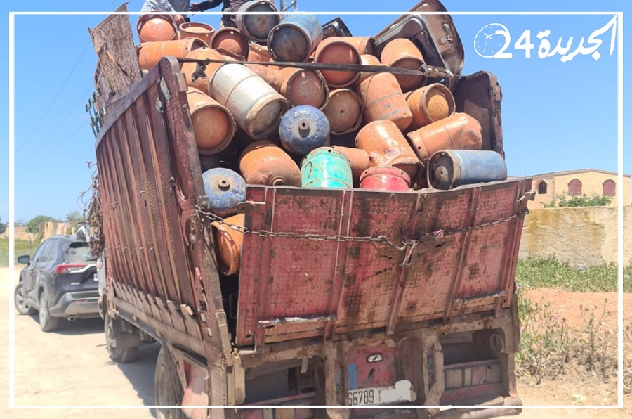 درك آزمور يوقف شاحنة محملة ب200 قنينة غاز كانت في طريقها إلى أحد معامل تدويب الحديد بالبيضاء