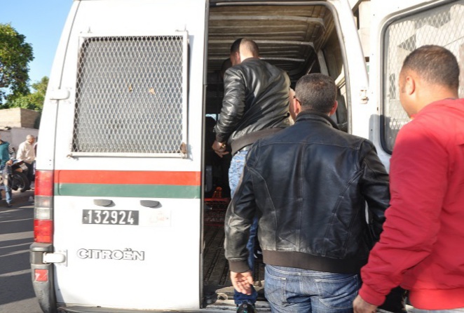 الخيانة تطيح بمتزوجة بالجديدة.. ضبطت في حالة تلبس رفقة خليلها الذي فر من الشقة