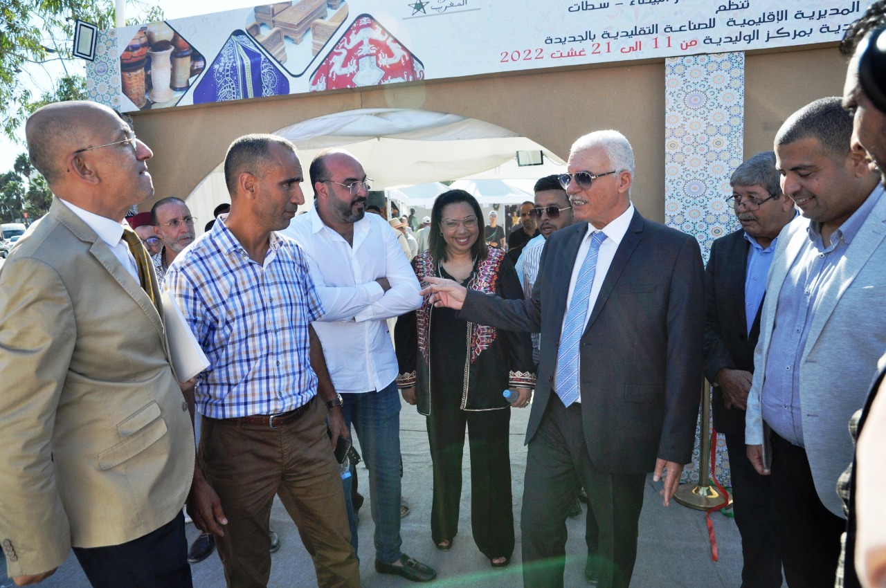 عامل إقليم سيدي بنور ورئيسة الغرفة الجهوية يفتتحان معرض الصناعة التقليدية بالوليدية