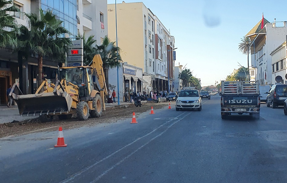 لم يخضع لأي تهيئة منذ 28 سنة.. انطلاق أشغال تهيئة شارع محمد الخامس بالجديدة
