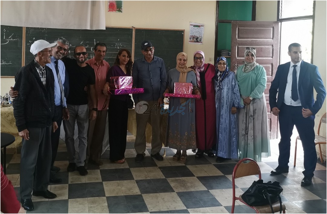 مجموعة مدارس العزيزات بجماعة أولاد غانم تكرم أساتذتها المنتقلين (+الصور)