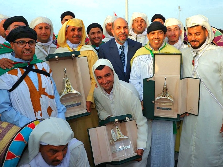 تتويج ممثل الجهة الشرقية المقدم حسناوي بجائزة محمد السادس للتبوريدة متبوعا بممثل جهة كلميم ثم ممثل جهة بني ملال