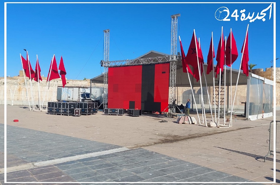 بمبادرة من عامل الجديدة.. نصب شاشة عملاقة بساحة البريجة لمتابعة مباراة المغرب ضد كرواتيا
