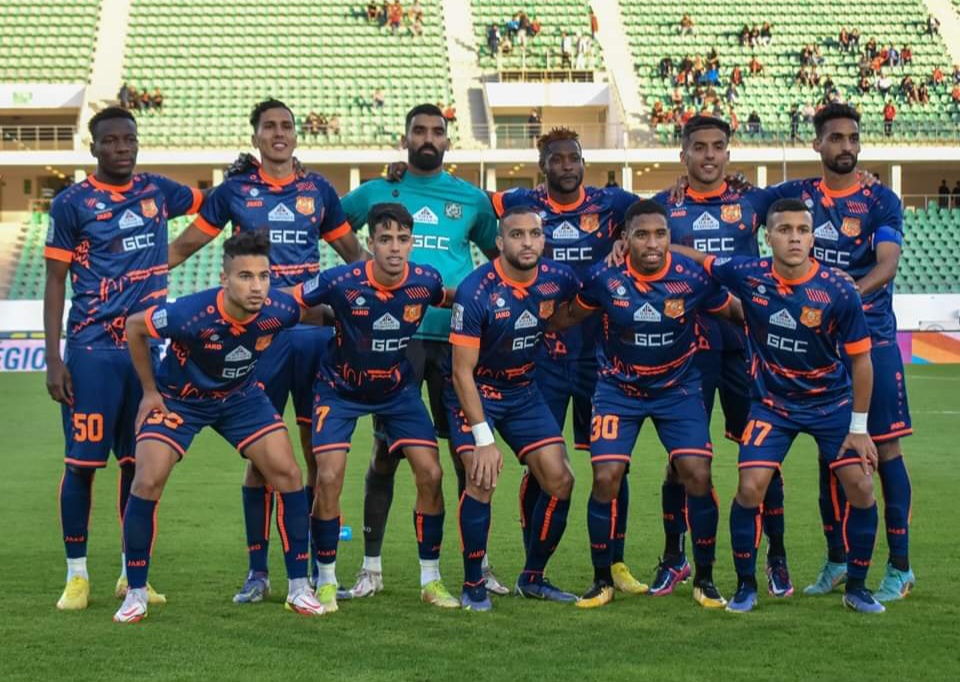 الدفاع الحسني الجديدي يحصد تعادلا ثمينا خارج الميدان أمام حسنية أكادير