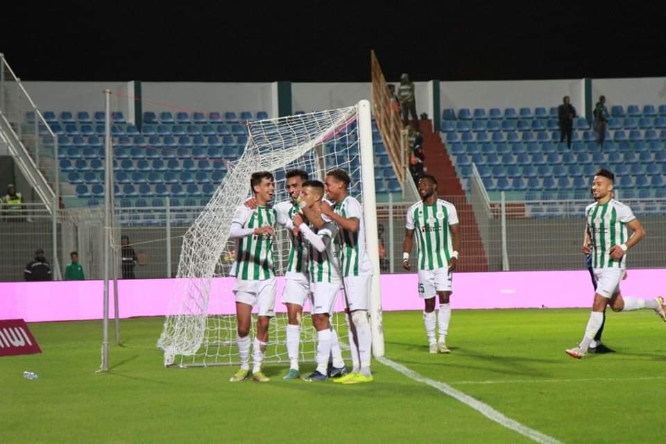 الدفاع الحسني الجديدي يواصل سلسلة نتائجه الإيجابية في البطولة الإحترافية