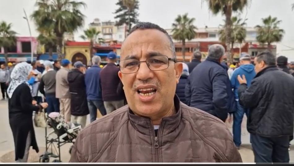 شاهد.. تنظيم وقفة احتجاجية حاشدة بالجديدة تنديدا بغلاء المعيشة وارتفاع الأسعار